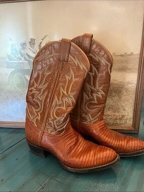 Tony Lama Brown Western Embroidered Cowboy Boots